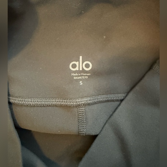 ALO Yoga High-Waist Leggings in Anthrocite (BNWOT) - Picture 3 of 4